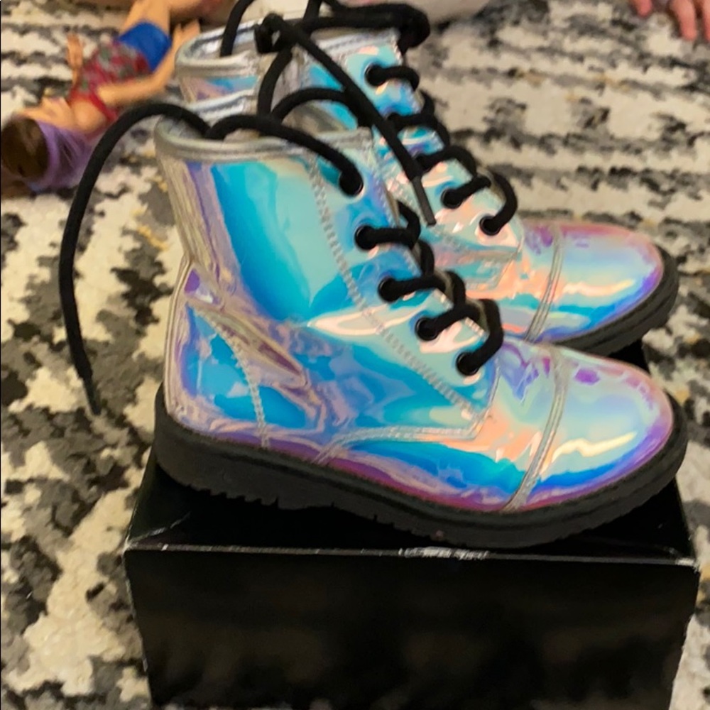 Children’s place iridescent toddler boots